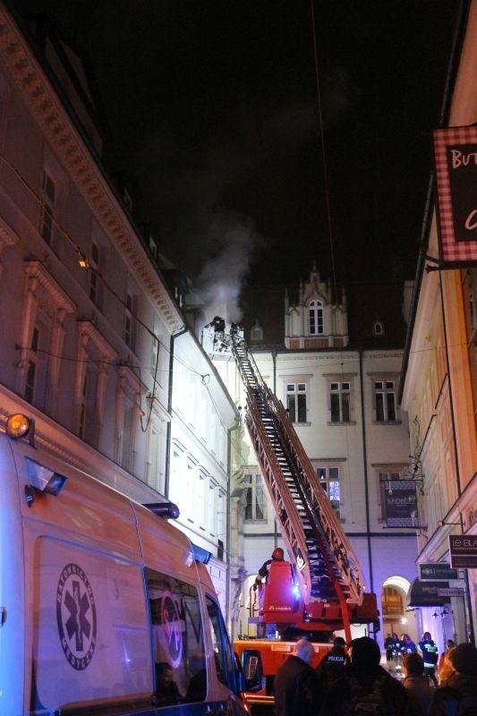 Pożar we wrocławskim Ratuszu. Paliło się na zapleczu sali sesyjnej