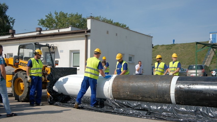 Remont magistrali wodociągowej w Lublinie. Wkładają nowe rury bez rozkopywania ziemi (ZDJĘCIA, WIDEO)            