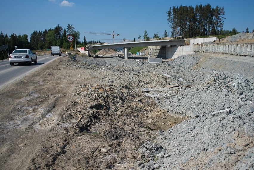 Budowa zakopianki. Budowlańcy nie próżnują, inwestycja rośnie w oczach [NOWE ZDJĘCIA]