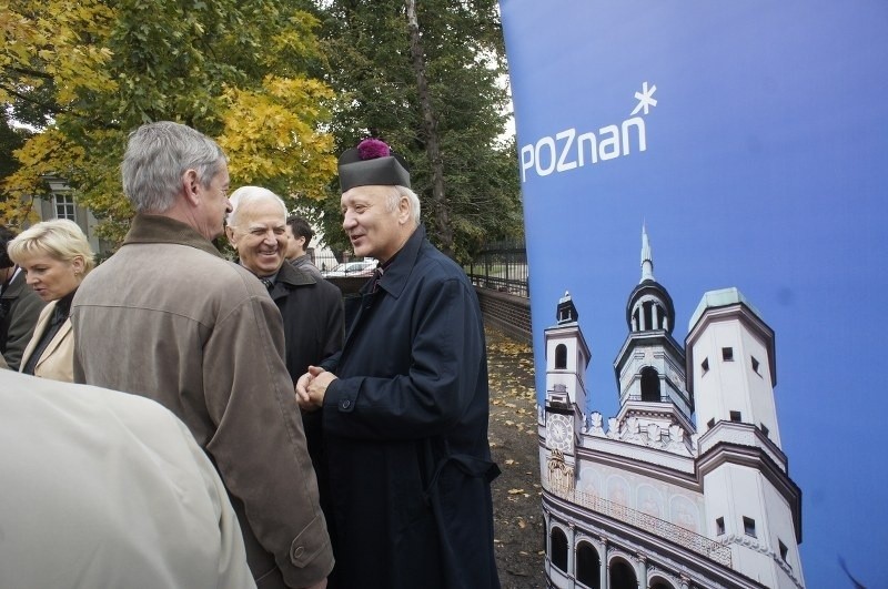 Poznań: Przed katedrą odsłonięto makietę Ostrowa Tumskiego [ZDJĘCIA]