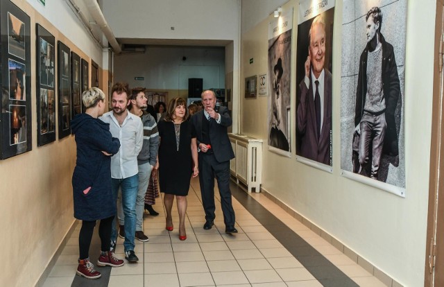 III LO im. Adama Mickiewicza w Bydgoszczy to szkoła ze wspaniałymi tradycjami, która może poszczycić się wieloma znakomitymi absolwentami. Jednym z nich jest aktor Leonard Pietraszak.