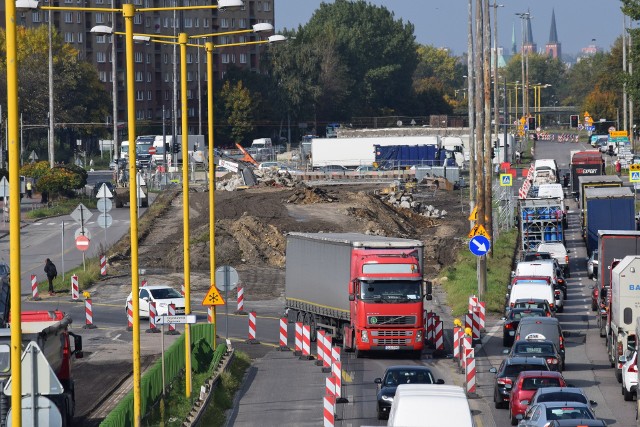 Ruszyła budowa nowej estakady na częstochowskim Rakowie. Kierowcy utknęli w korkach