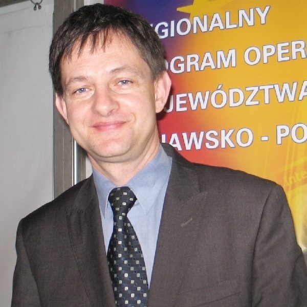 Piotr Kurpiński: -  Inter-Artpol zamierza postarać się u marszałka o 500 tys. dotacji, które pomogą wzmocnić konkurencyjność firmy. - Chcemy zwiększyć sprzedaż i zatrudnienie