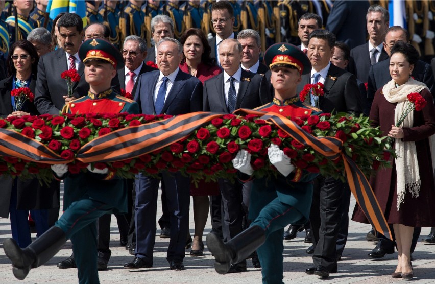 Putin i światowi przywódcy na Placu Czerwonym