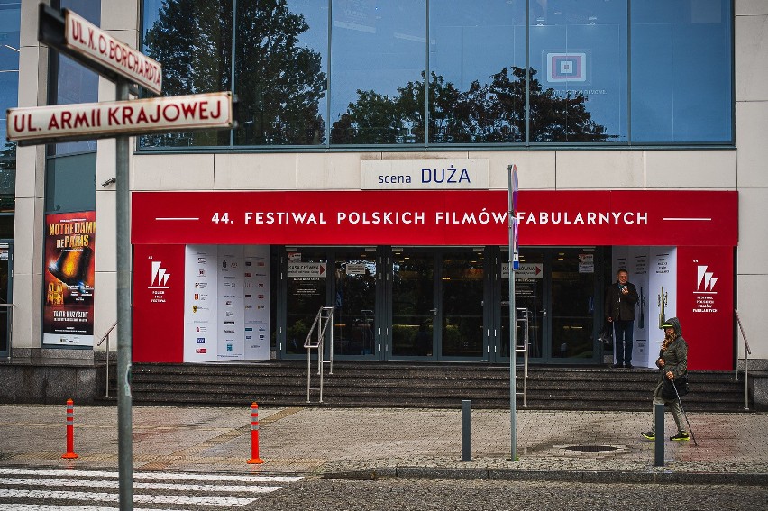 Festiwal Polskich Filmów Fabularnych w Gdyni 2019. Drugi dzień festiwalu i "Obywatel Jones" jako gwiazda festiwalu