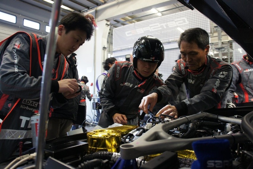 16 i 17 kwietnia na trasie Nordschleife odbyły się...