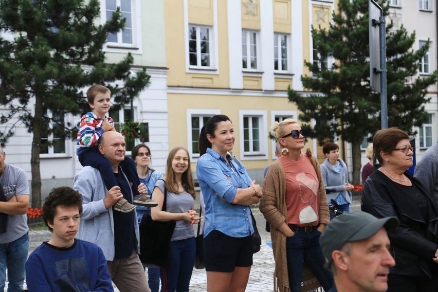 Ostrołęka. Artur Gotz z przebojami Kabaretu Starszych Panów 