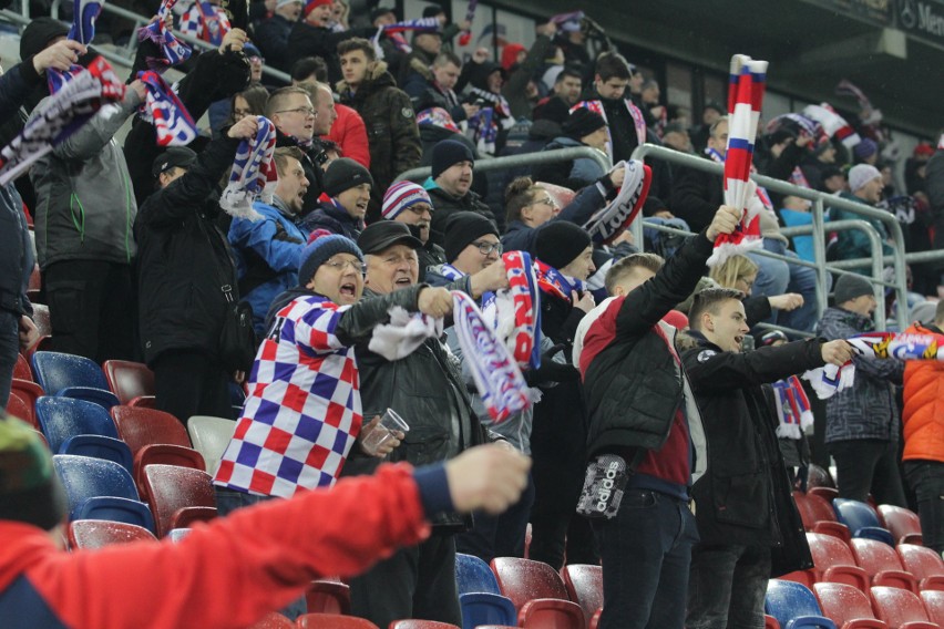 Górnik Zabrze - Arka Gdynia. Tak było na trybunach...