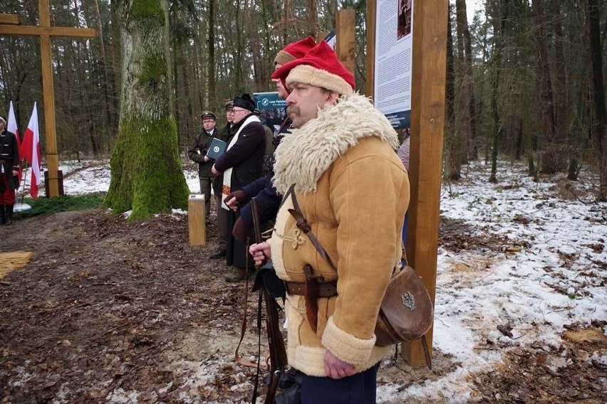 Gmina Brody. W Budach Brodzkich powstał efektowny przystanek upamiętniający Powstanie Styczniowe (ZDJĘCIA)