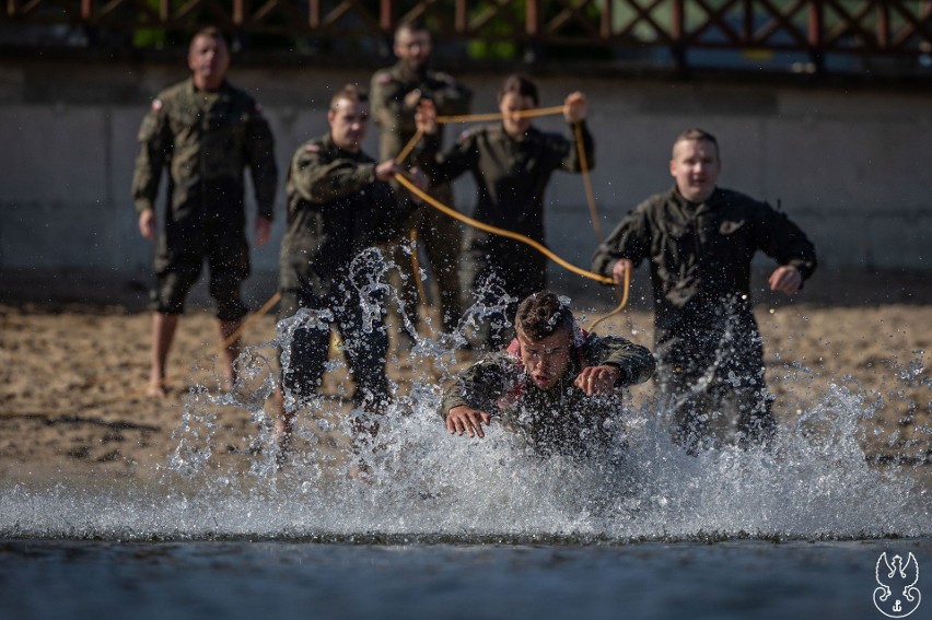 Żołnierze WOT ćwiczyli ratownictwo wodne