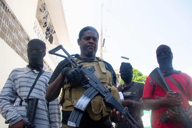 Wojna domowa na Haiti wydaje się kwestią najbliższych dni.
