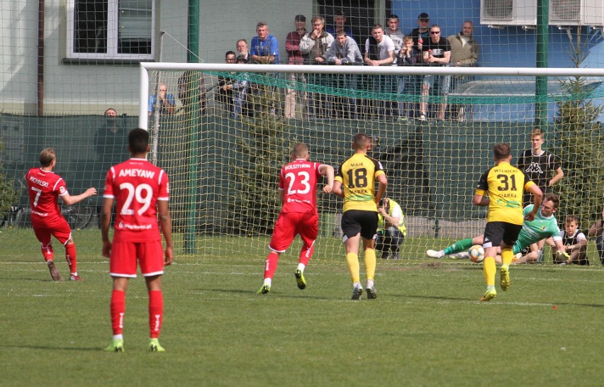 II liga. Siarka Tarnobrzeg - Widzew Łódź 1:1 (1:0)