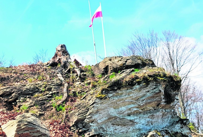 Odkryj Beskid Wyspowy. Kamienne „szczeble” poprowadzą nas na Szczebel