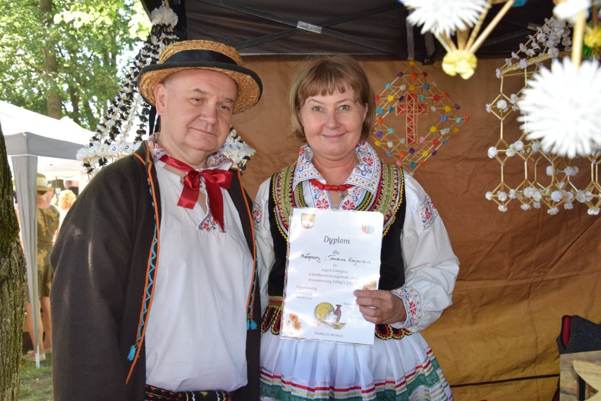 Jubileuszowy Jarmark Pawłowski przyciągnął tłumy miłośników folkloru,  tradycji ludowych i ginących zawodów. Zobacz zdjęcia