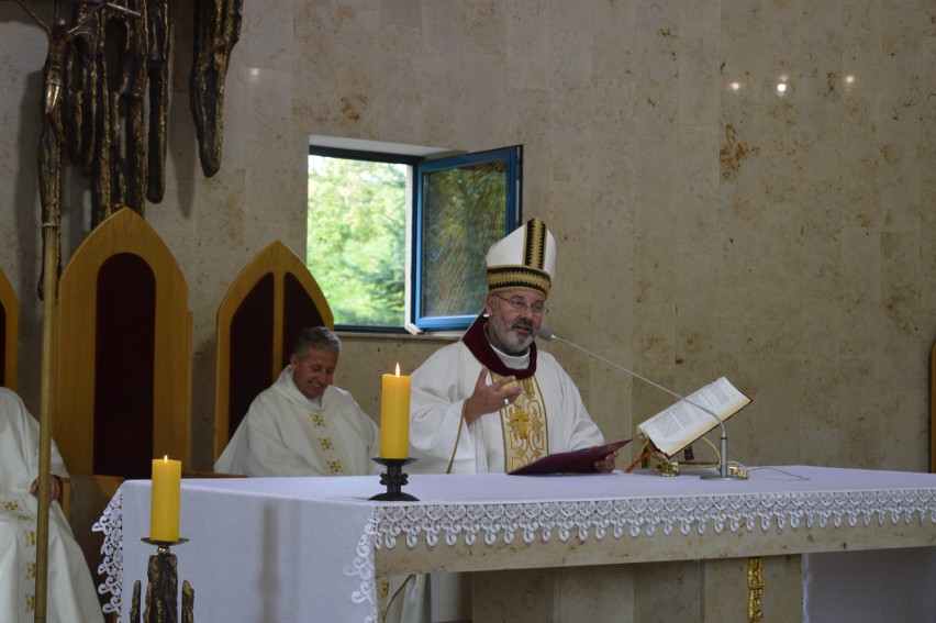 Na spotkanie w kościele seminaryjnym i auli Wydziału...