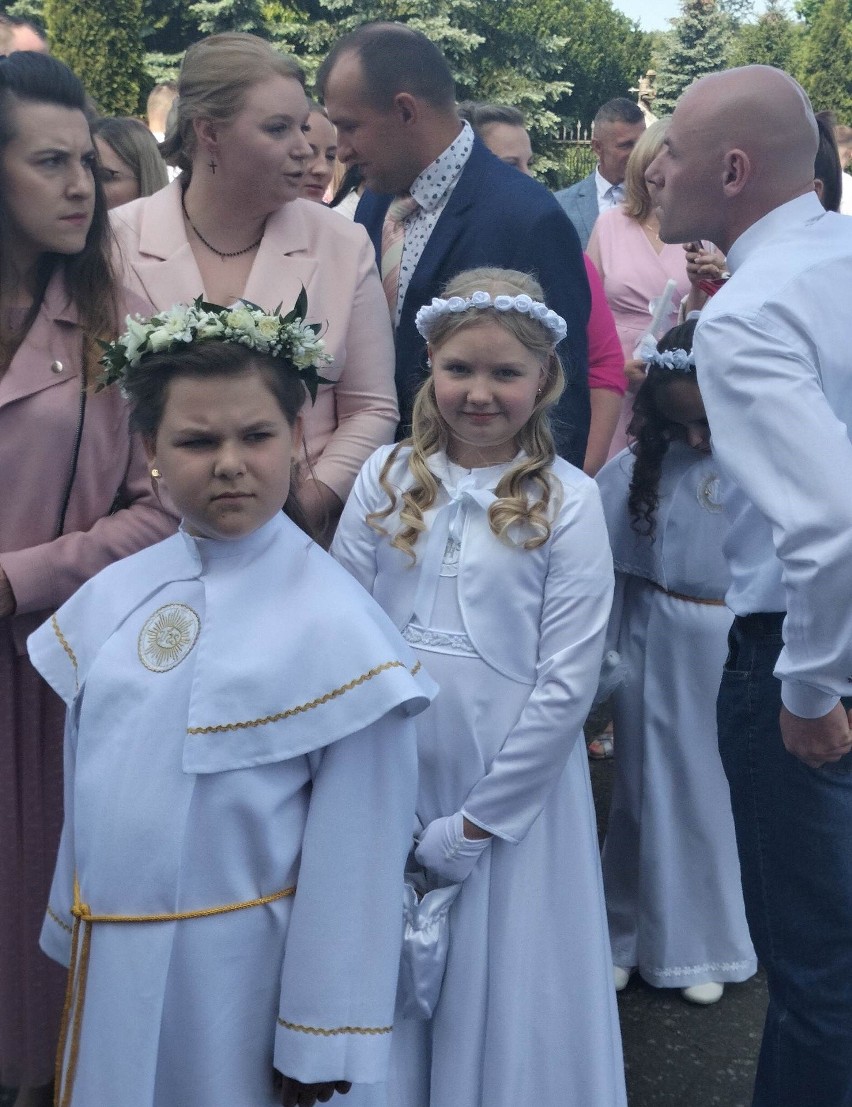 Pierwsza Komunia Święta w Czarni. Do sakramentu w kościele Niepokalanego Poczęcia NMP przystąpiło 22 dzieci