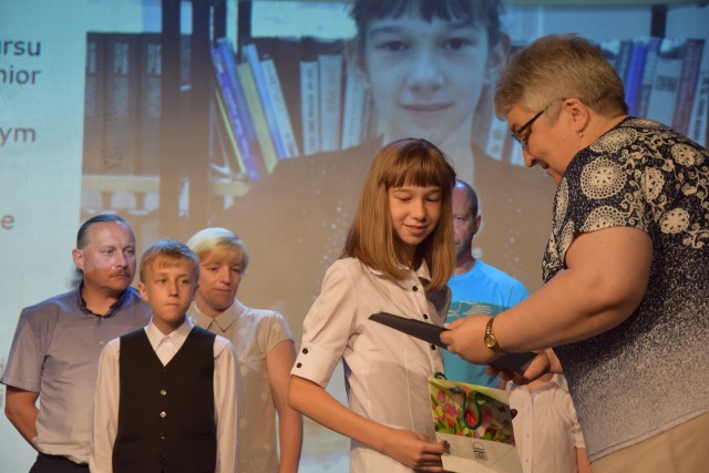 Uroczyste miejskie zakończenie roku szkolnego odbyło się w Nowosolskim Domu Kultury
