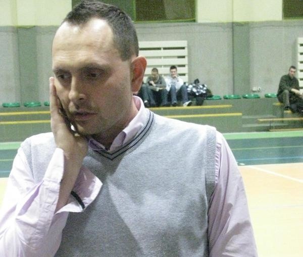 Trener Maciej Kruszewski po drugiej kwarcie nie miał powodów do zadowolenia.