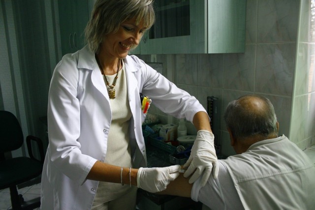 Od poniedziałku rusza akcja darmowych szczepień dla seniorów