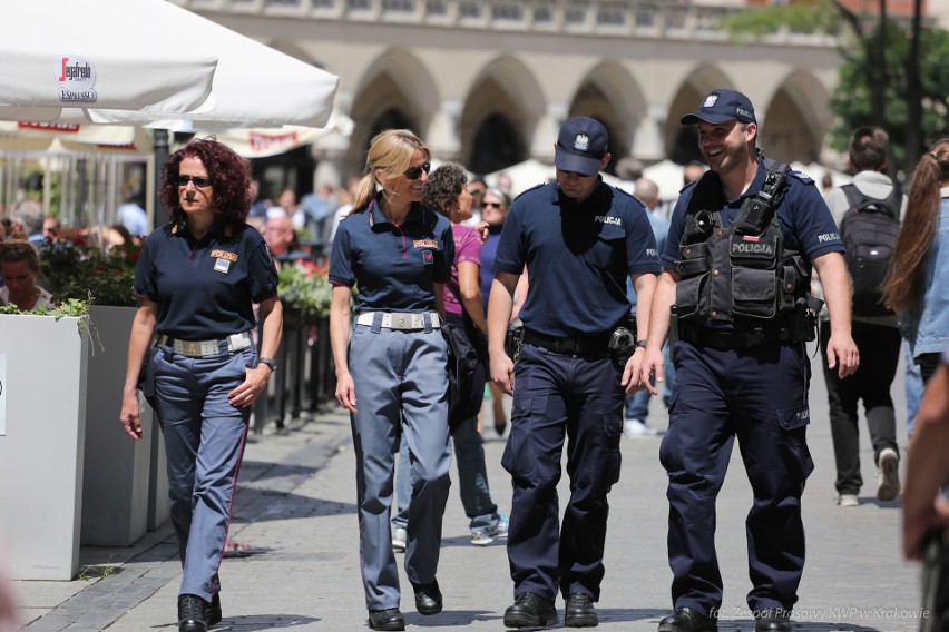 Włoscy policjanci na ulicach Krakowa. Będą czuwać nad turystami