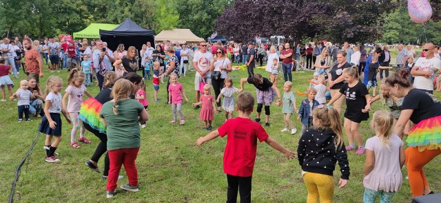 Z wielką fetą mieszkańcy świętowali koniec lata na pikniku rodzinnym w Jasieńcu.