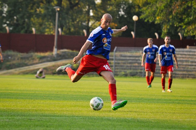 Waldemar Gancarczyk zaliczył hat tricka, a Odra po dwóch meczach bez wygranej, pokonała ROW 6-0.