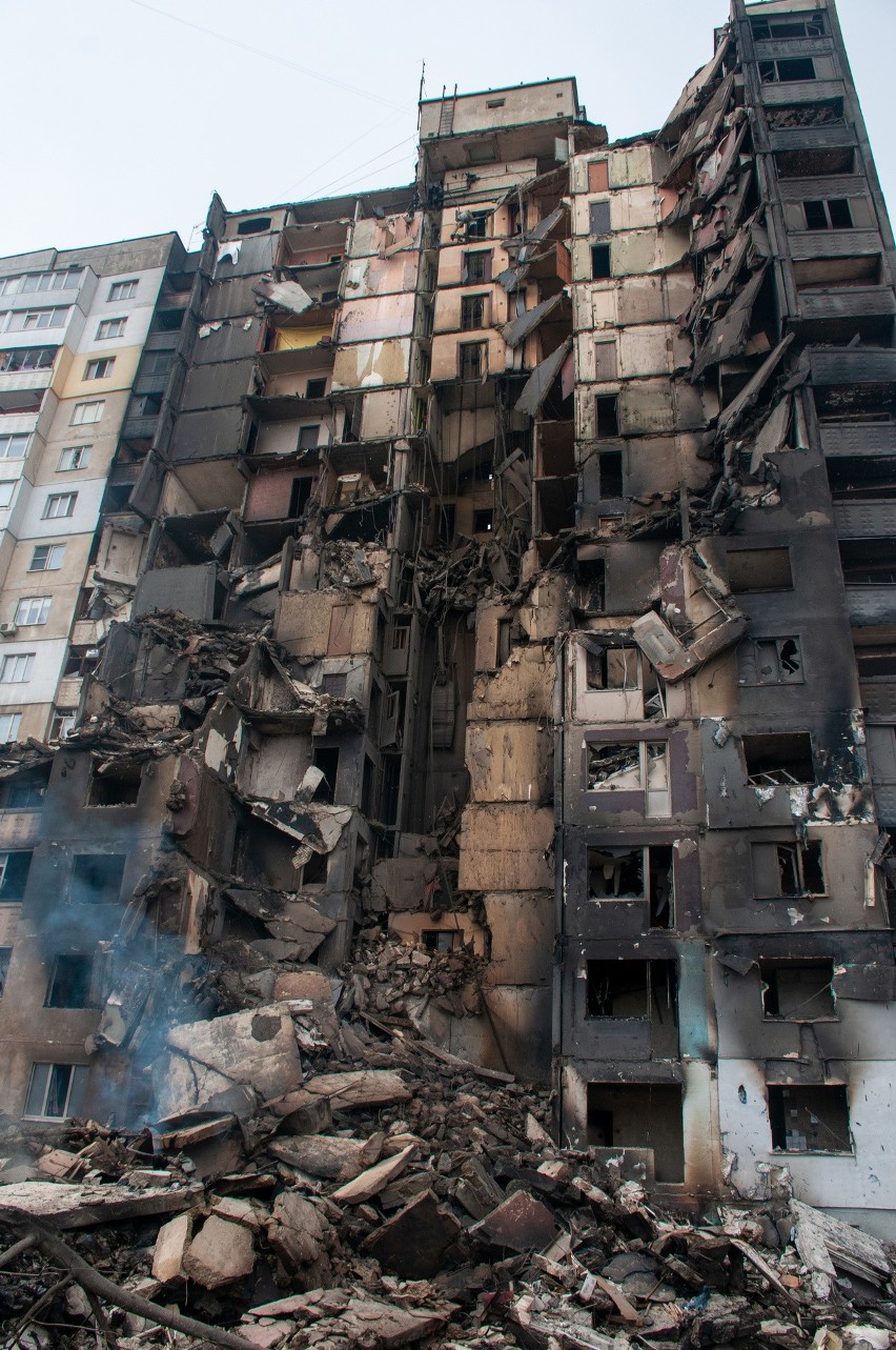 Budynki mieszkalne, przedszkole. Zobacz zniszczenia w Charkowie na Ukrainie po ostrzale rosyjskich okupantów [ZDJĘCIA]