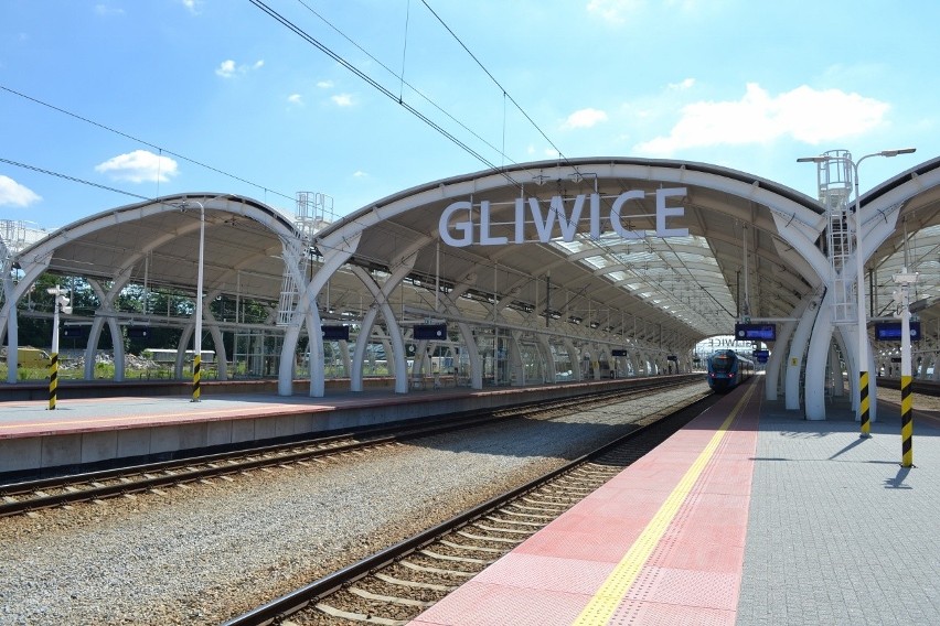 Gliwice: hala dworca otwarta, ale remont jeszcze trwa [ZDJĘCIA]