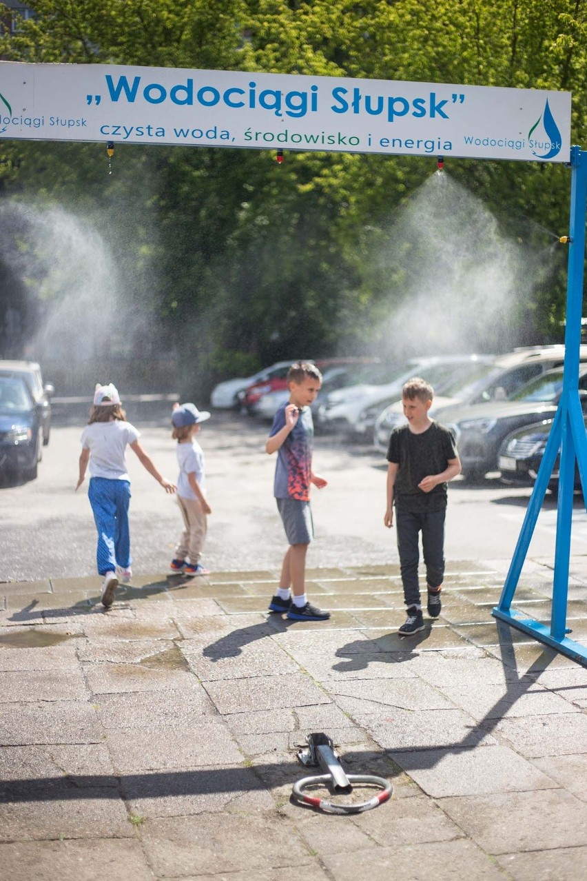 Malowanie twarzy, rysowanie kredą, bańki mydlane oraz...