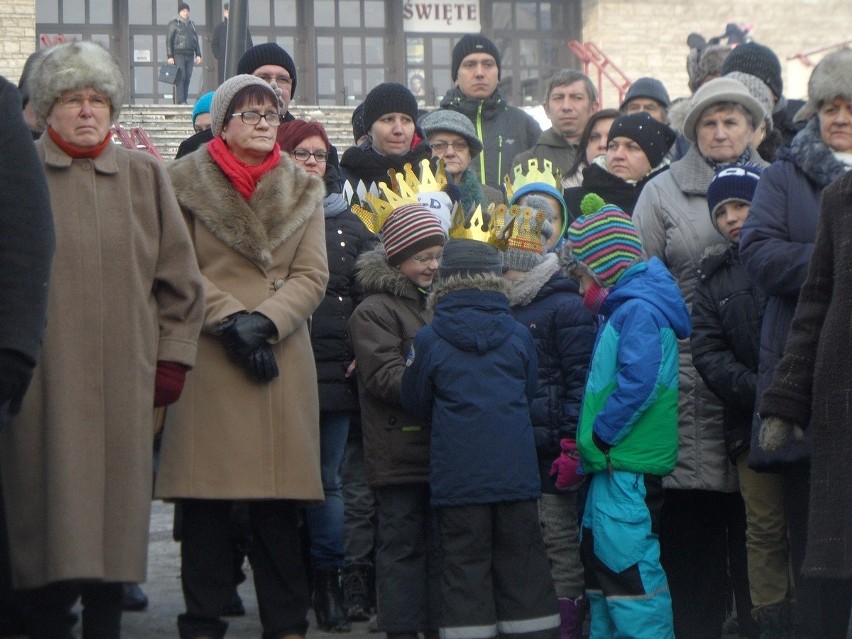 Jaworzno: orszak Trzech Króli na rynku. Nie było Świętej Rodziny... [ZDJĘCIA]