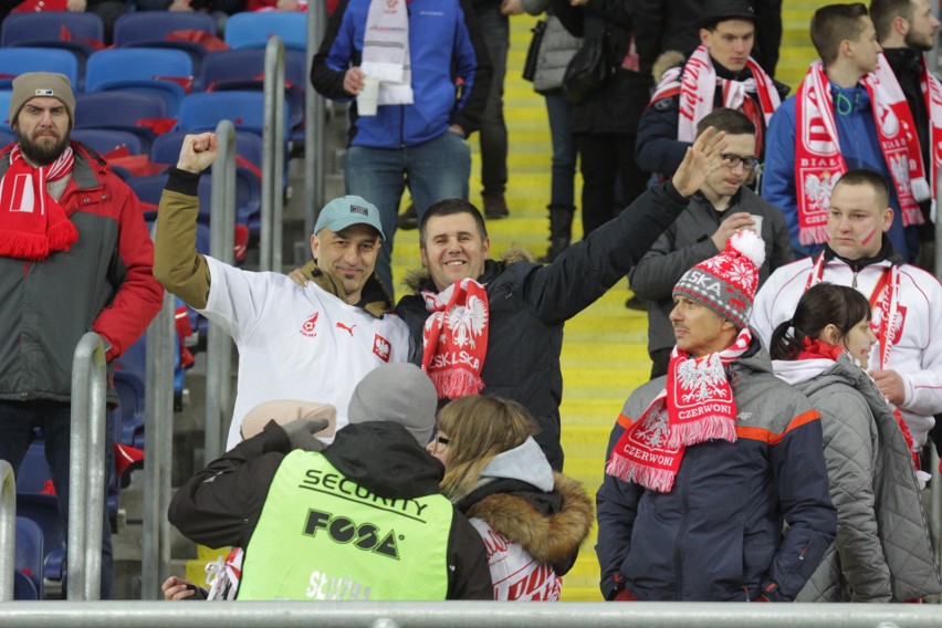 Polska - Korea Płd. na Stadionie Śląskim: tak kibice...