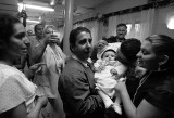 INNY|NIE|OBCY. Wystawa fotografii Arkadiusza Goli o śląskiej społeczności romskiej w Pałacu Schoena w Sosnowcu