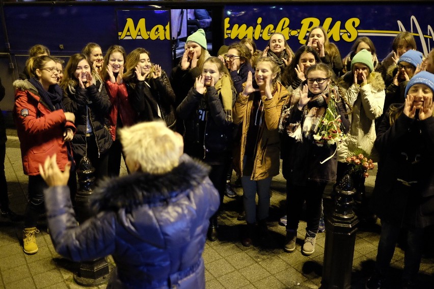 Zaraz po wyjściu z autobusu Skowronki zaśpiewały kolędę...