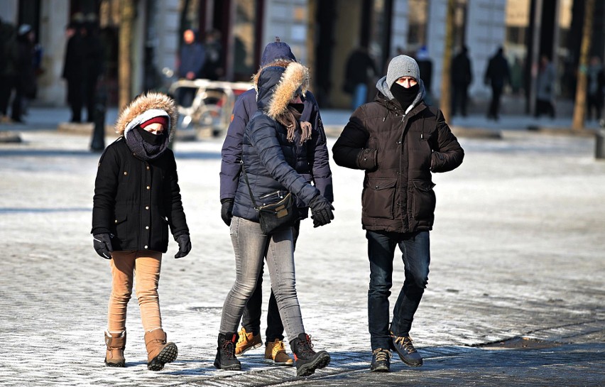 Kraków. W mieście pojawiła się mroźna zima [ZOBACZ ZDJĘCIA]