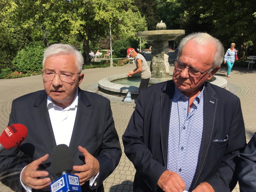 Prawo i Sprawiedliwość przedstawiło w Busku kandydata do Sejmu profesora Krzysztof Bieleckiego. Kim jest? (ZDJĘCIA) 