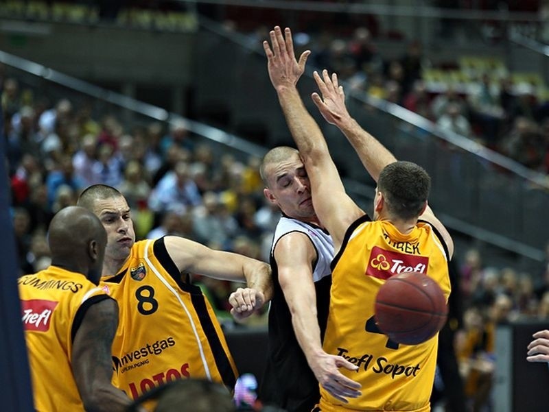 W meczu 18 kolejki Tauron Basket Ligi Trefl Sopot wygrał z...