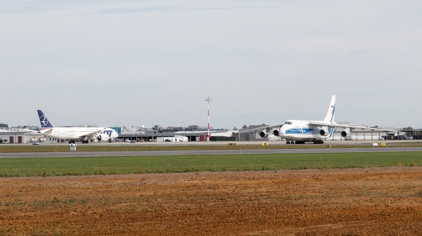 Potężny An-124 Rusłan wystartował z lotniska w Jasionce....