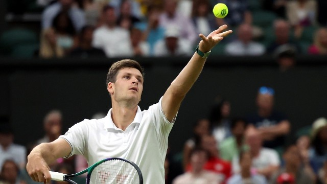 Hubert Hurkacz przegrał z faworytem Wimbledonu, Novakiem Djokoviciem