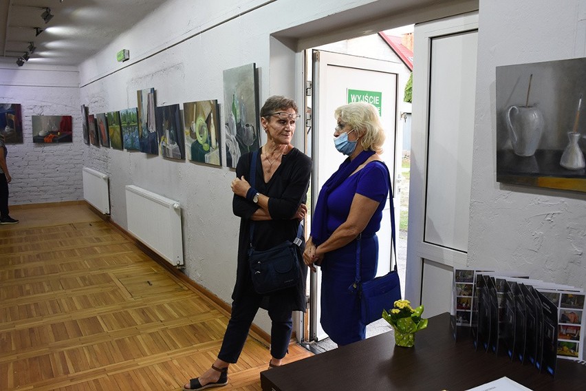 Znana fotograf Barbara Polakowska, pokazała swoje malarstwo w Domu Kultury Idalin - artystka poszerza swoje dokonania w sztuce