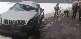 Zderzenie toyoty z tirem w Szczecinku. Kierowca ciężko ranny (zobacz film)
