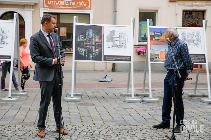 Opolskie zabytki okiem rysownika Andrzeja Hamady. Na  Rynku w Opolu otwarto wystawę prac nestora opolskich architektów