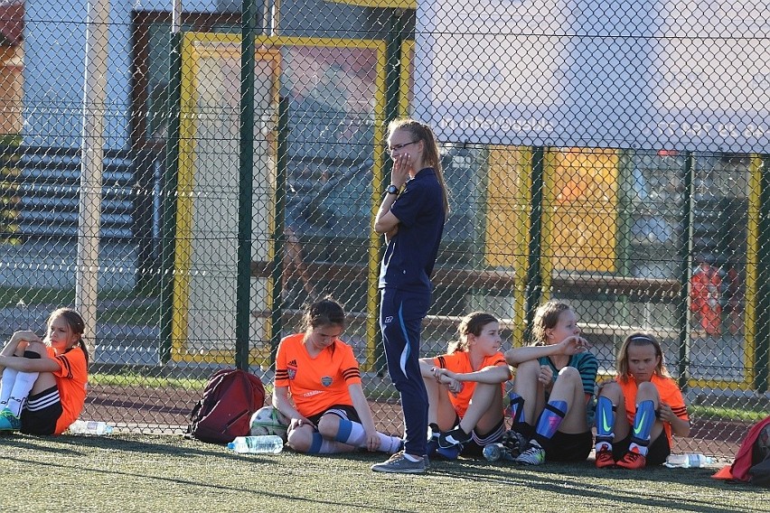 Dziewczyny z Ostrołęki też potrafią grać w piłkę! [ZDJĘCIA]