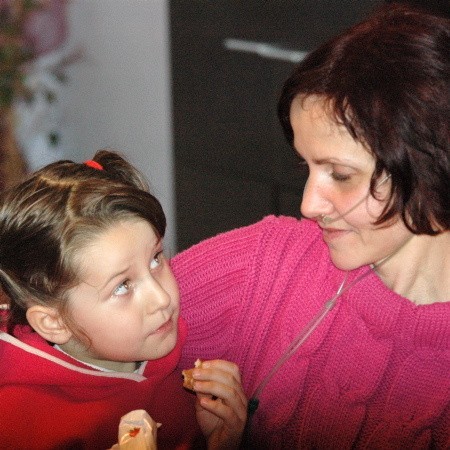 Renata przytula córkę: - Tak bardzo chciałabym jeszcze zdążyć wprowadzić ją w dorosłe życie, przekazać jej kilka prawd życiowych...