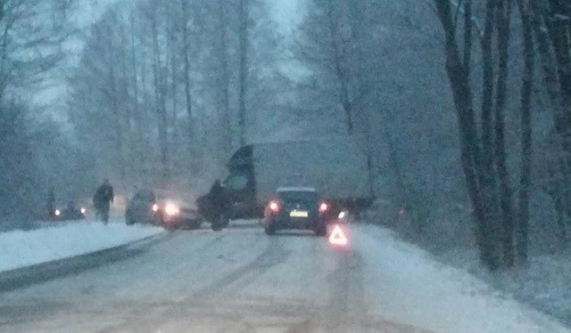 Fatalne warunki na drogach w rejonie Zawiercia