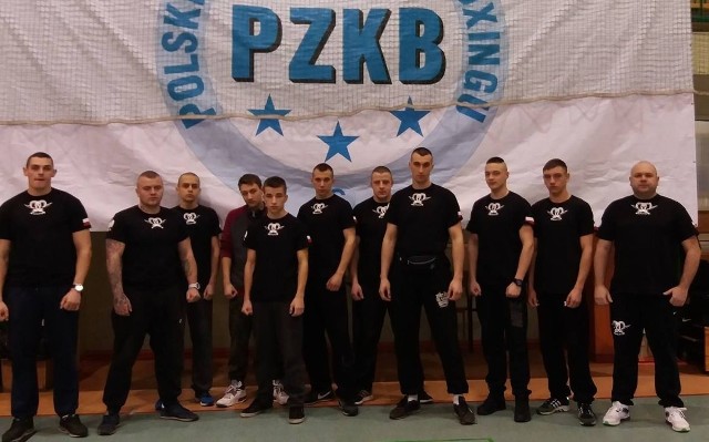 Zawodnicy z sekcji kick boxingu Sparty Dwikozy w Kartuzach wywalczyli w sumie 9 medali.