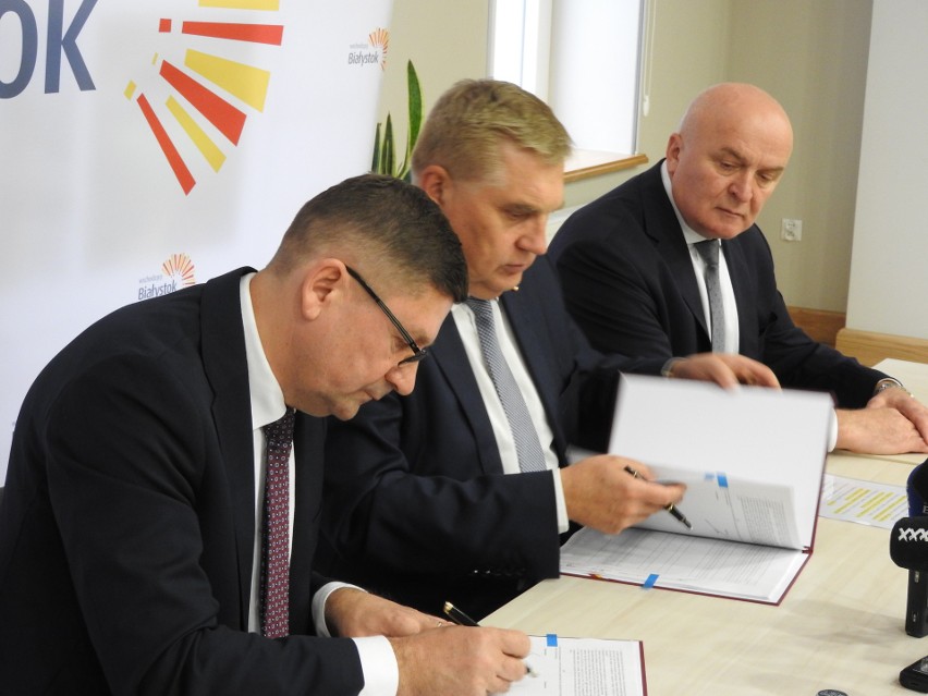 Prezydent podpisał jako reprezentant Białostockiego Obszaru...