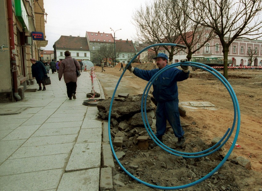 Przebudowa rynku w Mikołowie w 2002 roku. Reprezentacyjny...
