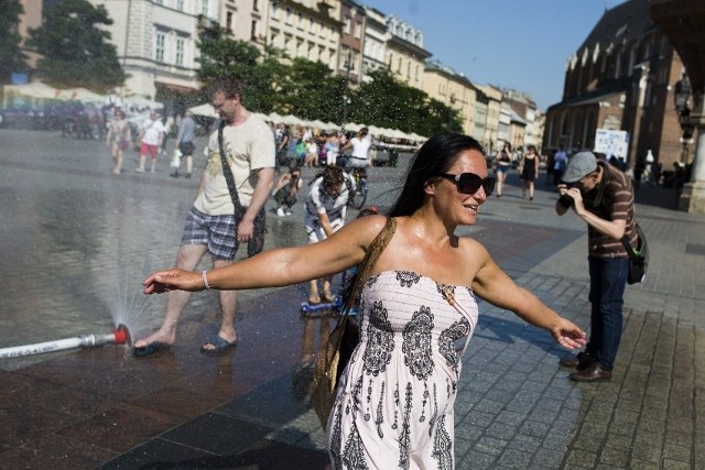 Można też schłodzić się dzięki kurtynom wodnymZobacz kolejne zdjęcia/plansze. Przesuwaj zdjęcia w prawo naciśnij strzałkę lub przycisk NASTĘPNE