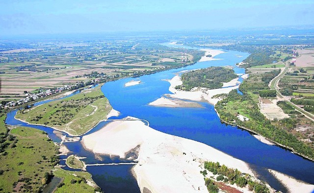 Wisła jest na wielu odcinkach rzeką dziką, nieuregulowaną