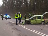 Czarna niedziela na podlaskich drogach. Śmiertelny wypadek na DW nr 645 Nowogród - Zbójna. Motocyklista zginął na miejscu (zdjęcia)